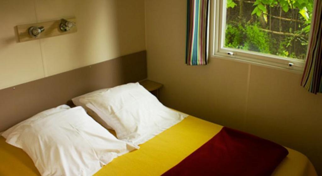Camping Des Rochers Des Parcs Hotel Clécy Cameră foto