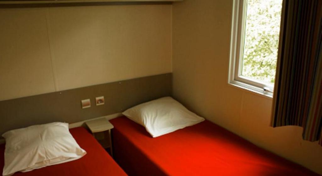 Camping Des Rochers Des Parcs Hotel Clécy Cameră foto
