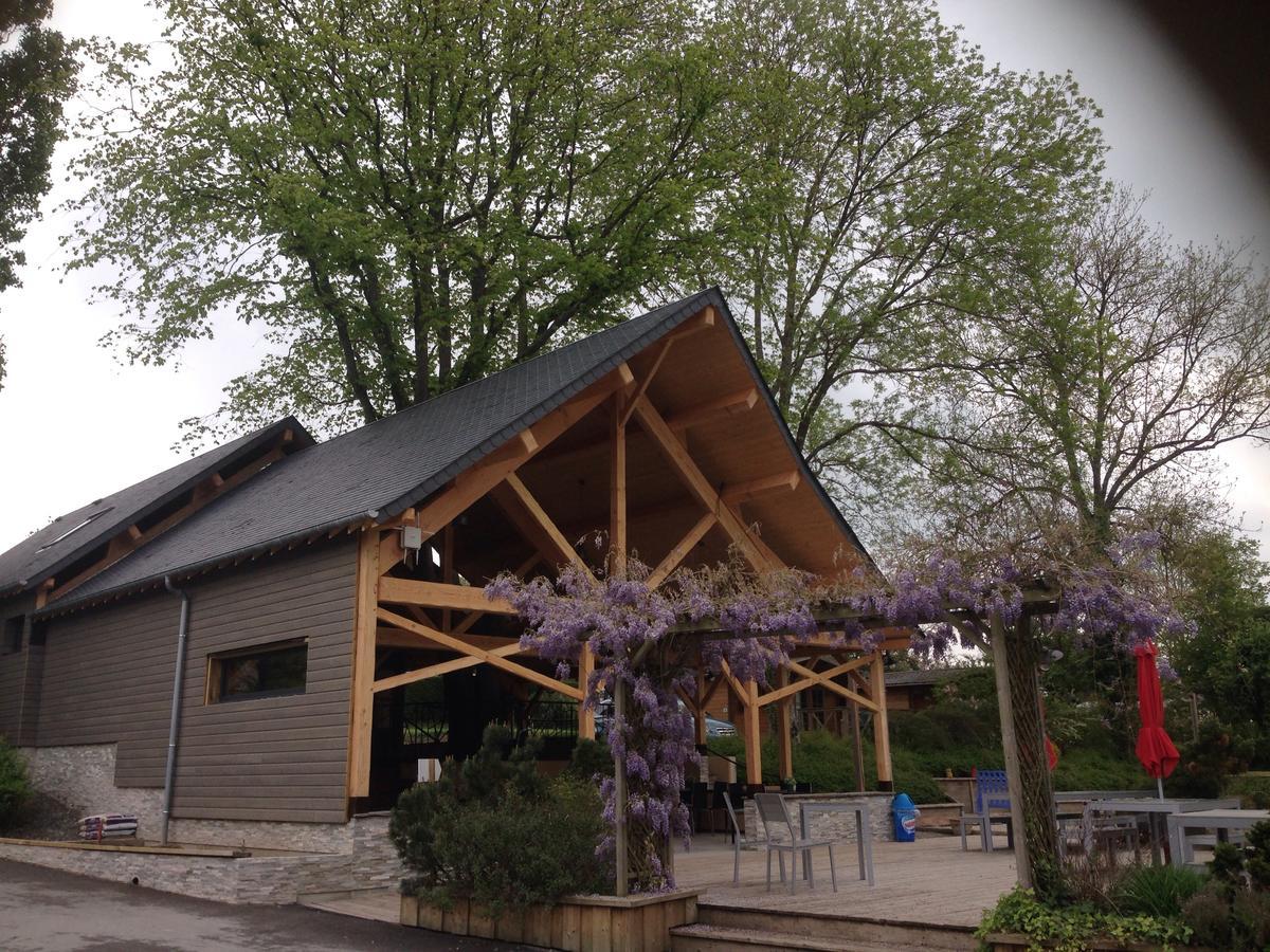 Camping Des Rochers Des Parcs Hotel Clécy Exterior foto